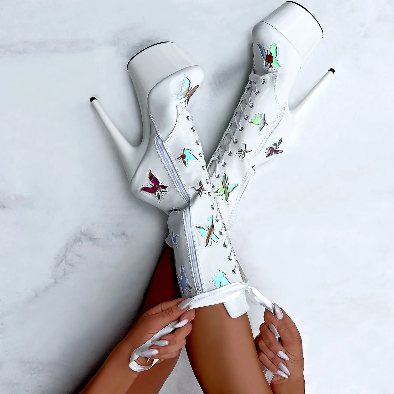 Butterfly Boot - White - 7 INCH - Image 3