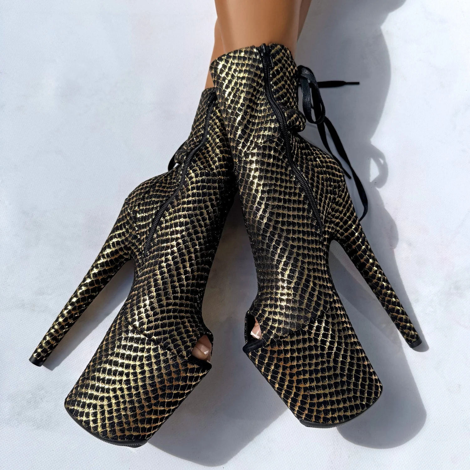 Khaleesi Open Toe Corset Boot - Black & Gold - 8INCH - Image 3