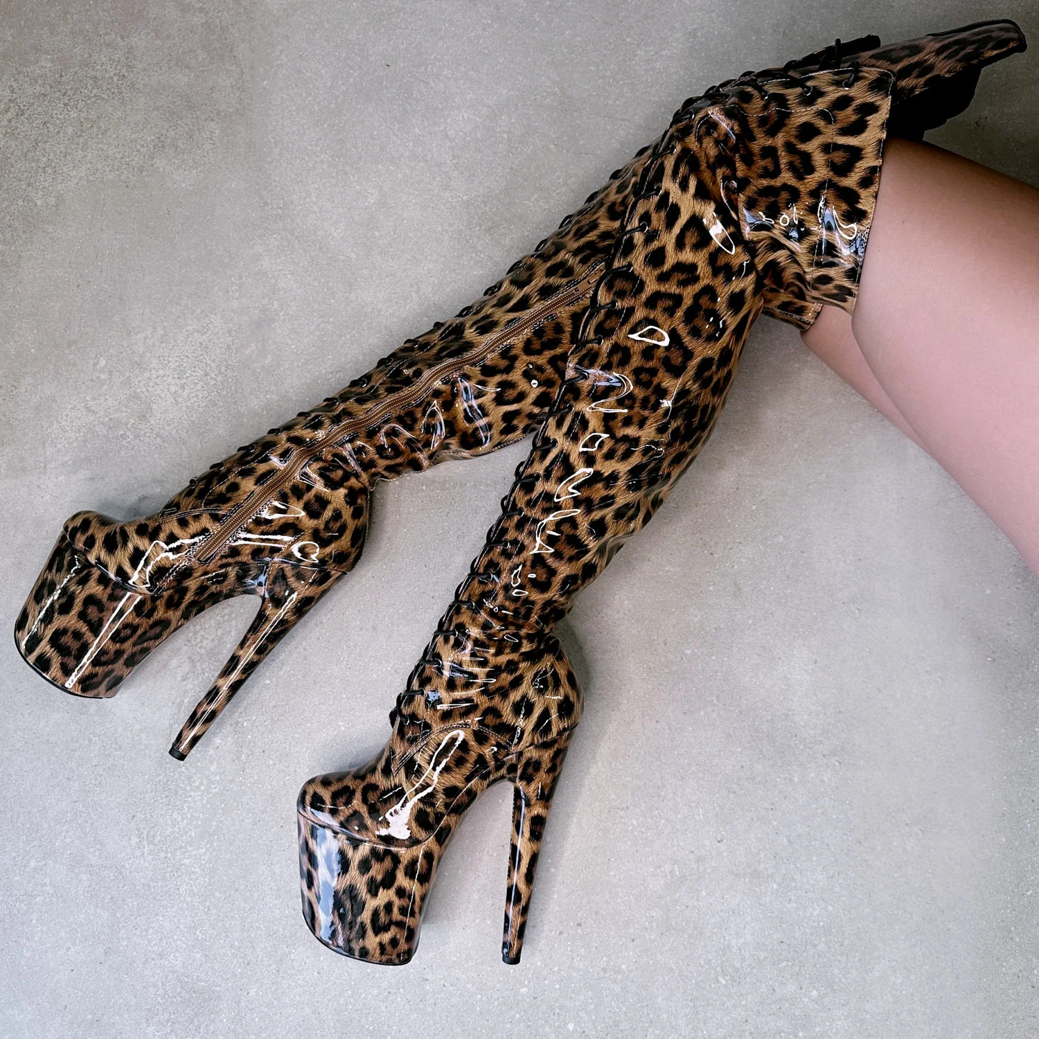 Leopard Thigh High - 8 INCH - Image 3