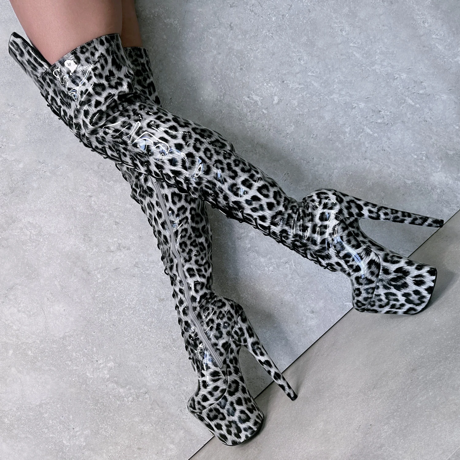 Snow Leopard Thigh High - 8 INCH - Image 2