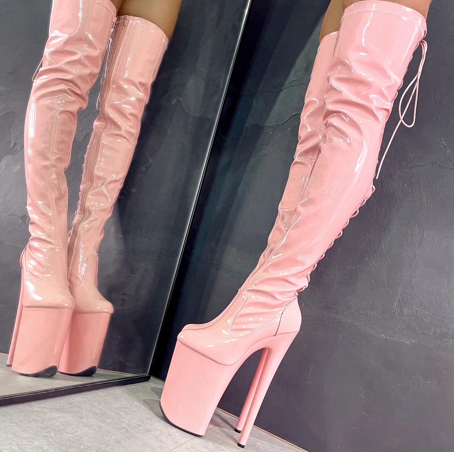 LipKit Thigh High - Candy Shop - 9 INCH