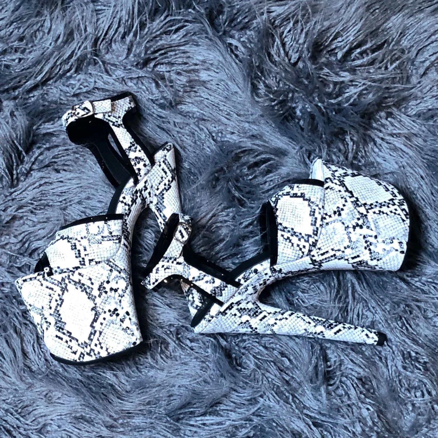 Mama Mamba Stiletto - 8 INCH - Image 3