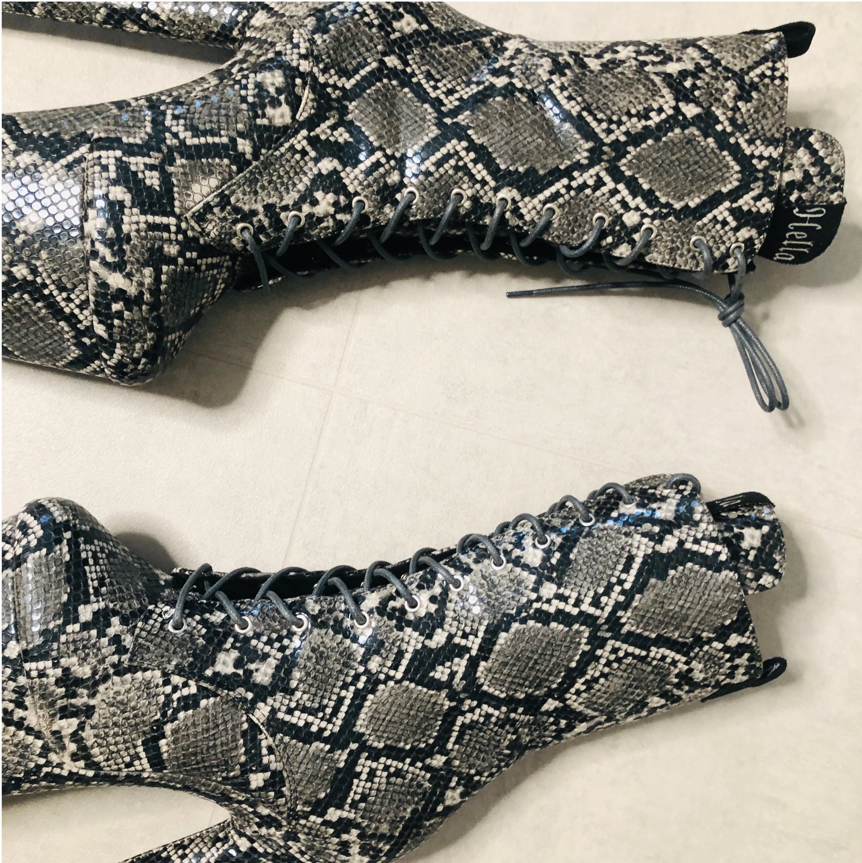 Maneater Boot - 7 INCH - Image 3