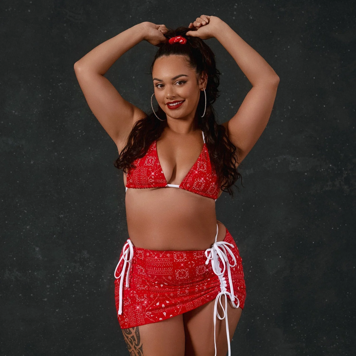 Red Paisley - Scrunchie - Image 3