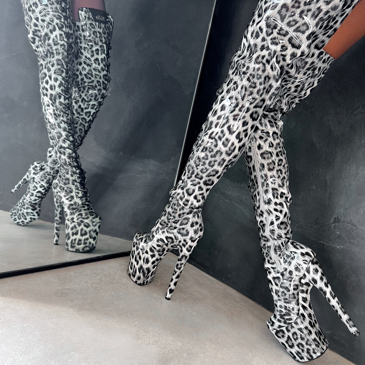 Snow Leopard Thigh High - 8 INCH - Limited Edition - Image 4
