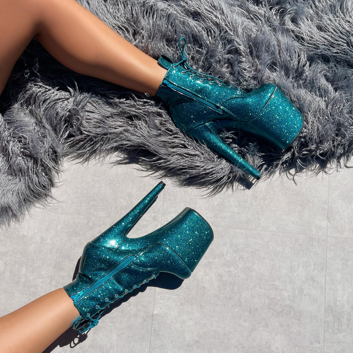 The Glitterati Ankle Boot - Ocean Eyes - 8 INCH - Image 2
