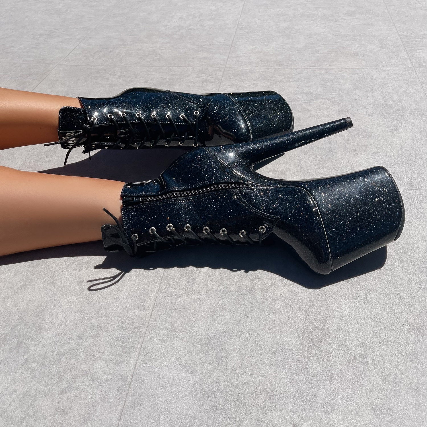 The Glitterati Ankle Boot - Sin City - 8 INCH - Image 4