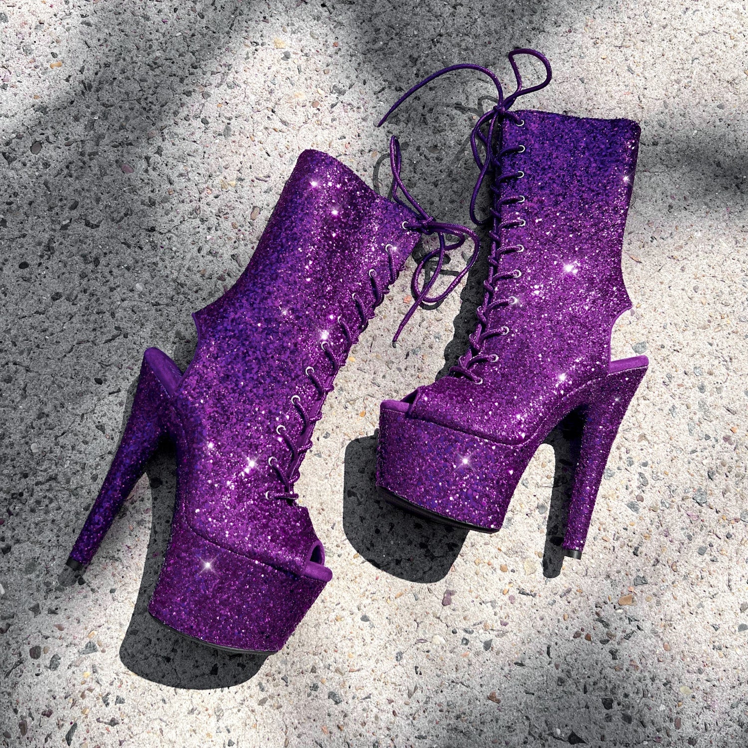 The Glitterati Xtra - OHOT Boot - ENIGMA PURPLE - 7INCH - Image 3