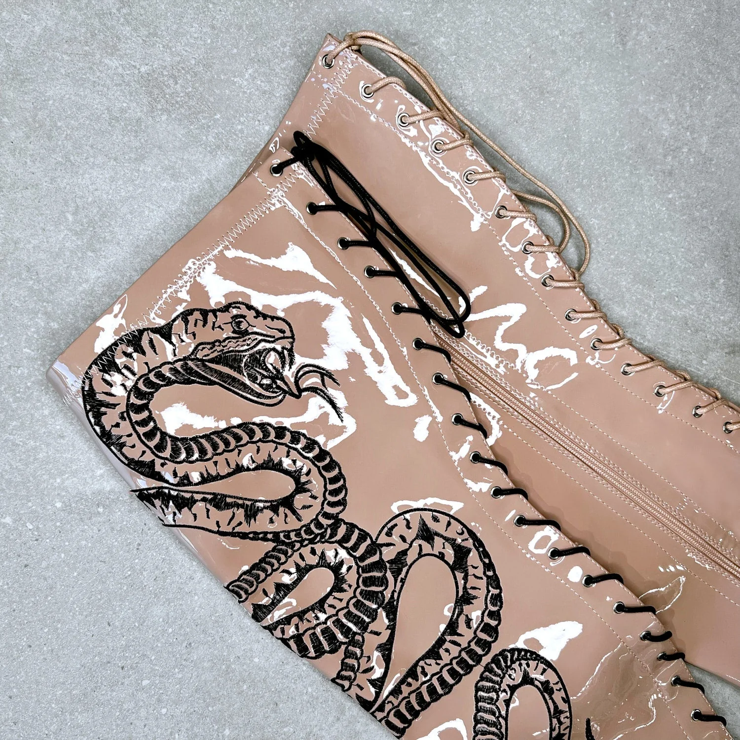 VIPER Boot Tan with Black Thigh High - 8INCH - Image 4